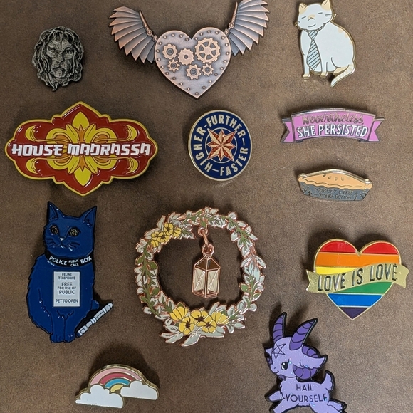 Disney & Fandom Pins - Picture 7 of 9